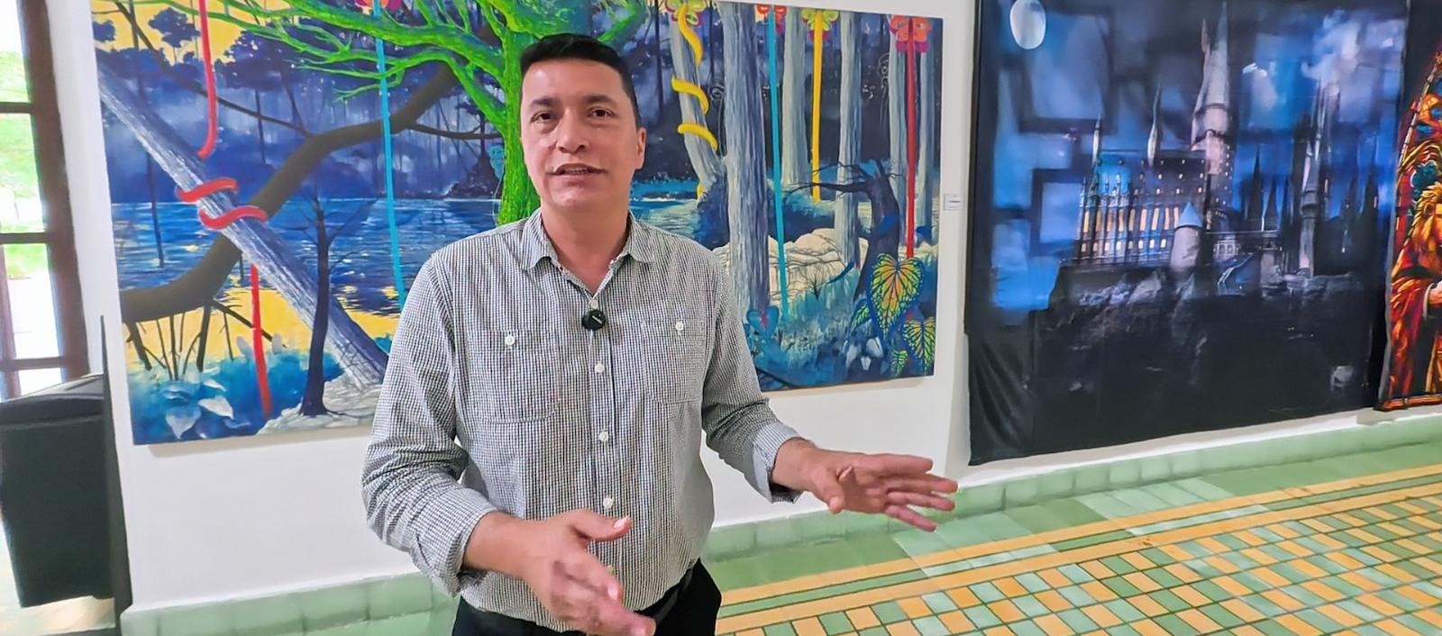 Diego Monsalve, director de la biblioteca. 