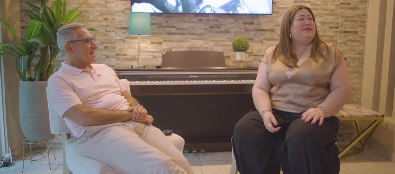 Sandra Daza y el periodista Jorge Cura.