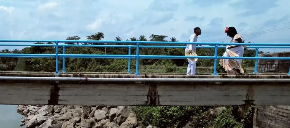 La película cuenta con testimonios de habitantes de María La Baja. 