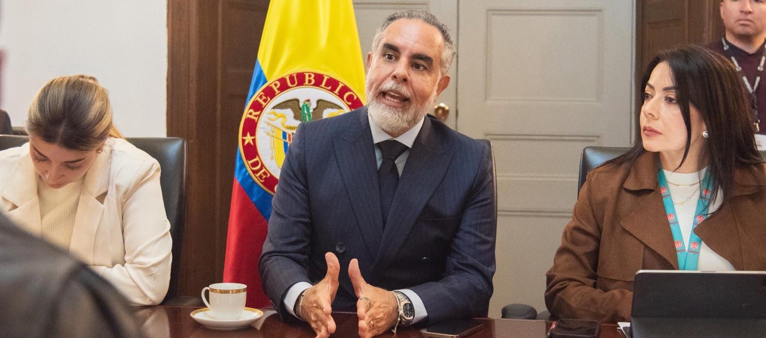 Armando Benedetti, ministro del Interior.