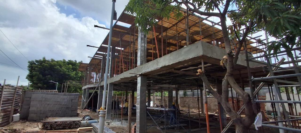 Avances en obras de la Estación de Policía de Rebolo. 