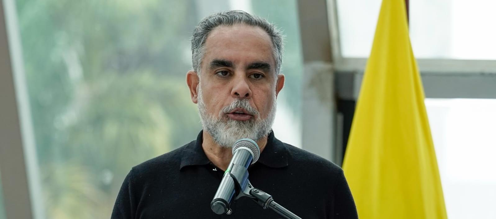 Armando Benedetti, ministro del Interior. 