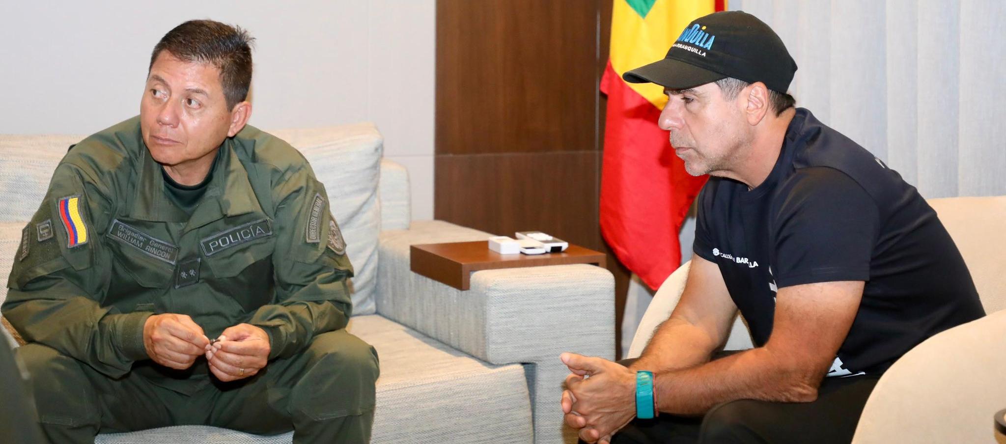 El Director Nacional de la Policía, William Rincón Zambrano y el Alcalde de Barranquilla, Alex Char.