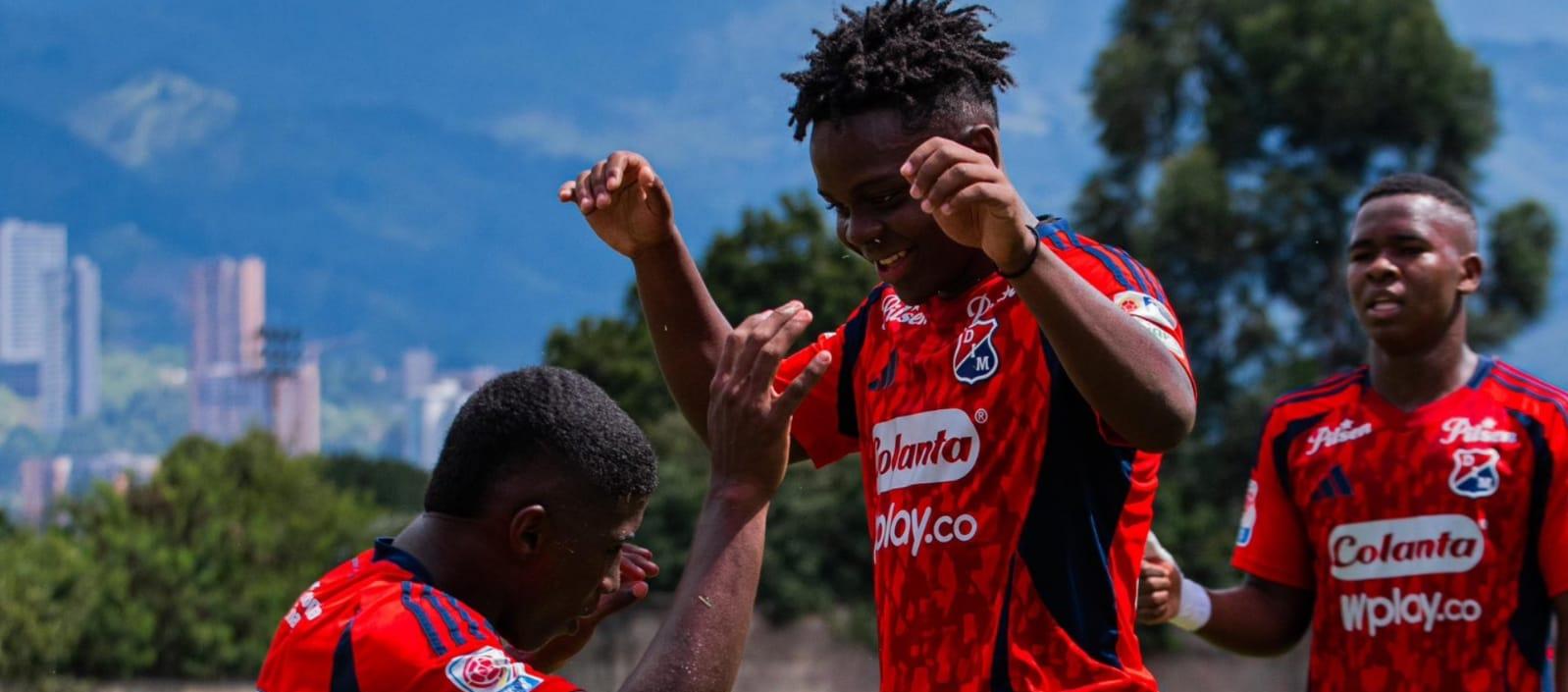 Celebración de los jugadores del DIM.