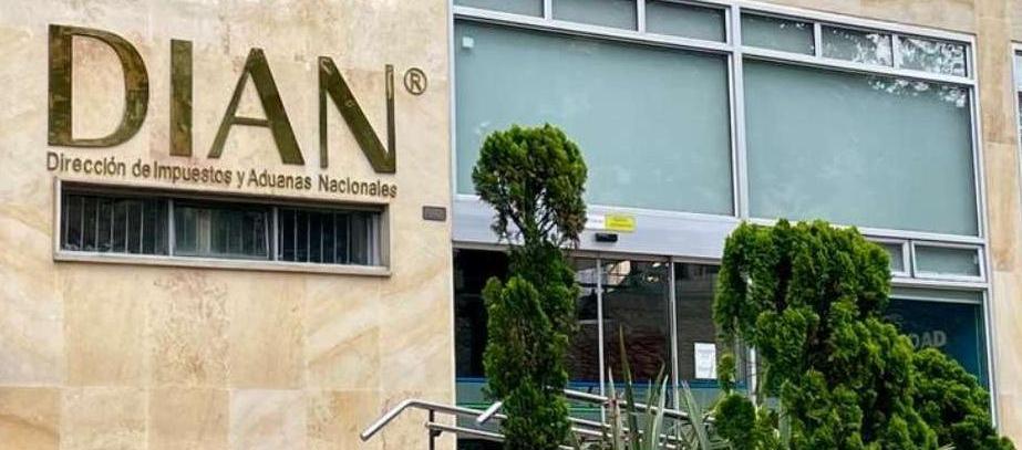 Fachada de la Dian. 