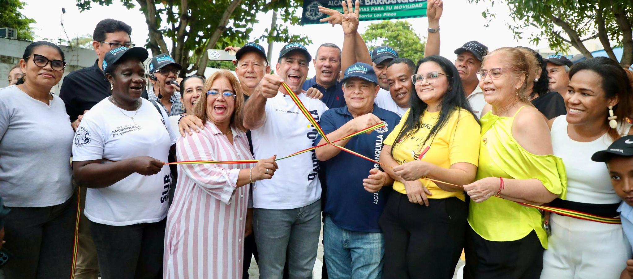 Alcalde Alejandro Char en el barrio Los Pinos.