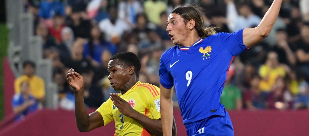 Acción de juego entre Colombia y Francia.