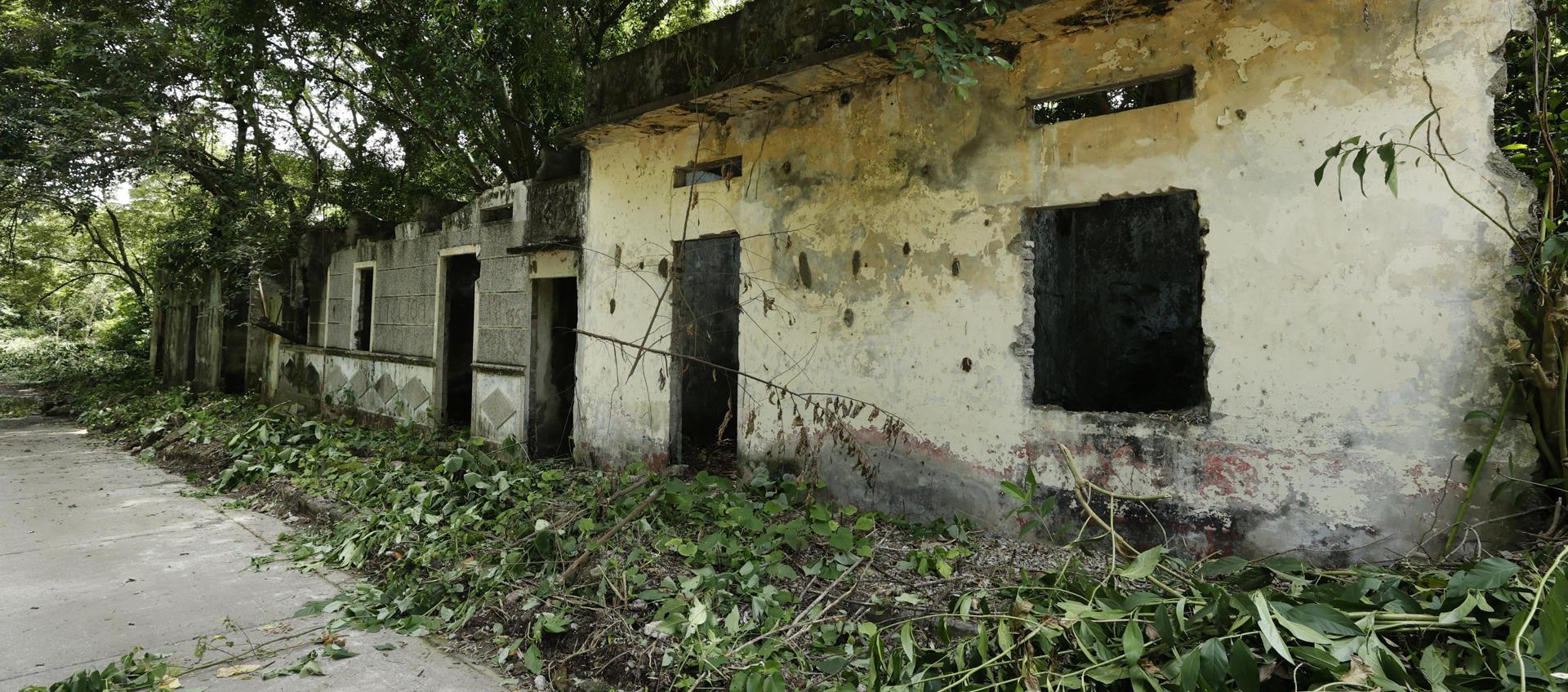 Viviendas abandonadas en Armero y que fueron testigos de la erupción del volcán Nevado del Ruiz. 