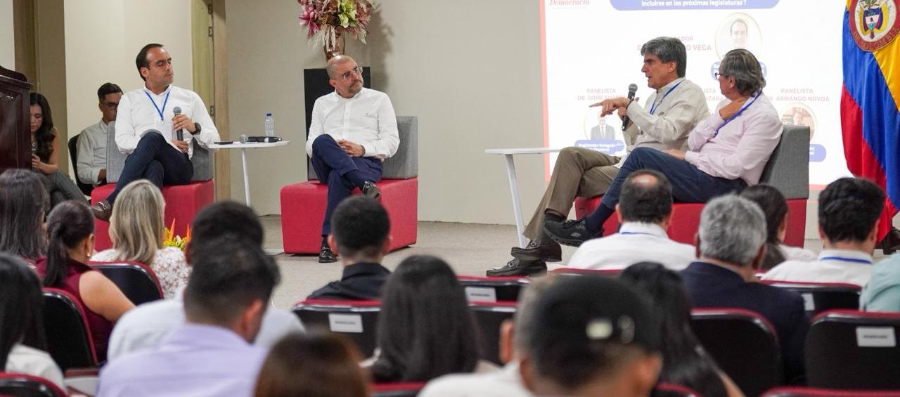 Panel del I Congreso de Derecho Electoral y Democracia de la Universidad Libre.
