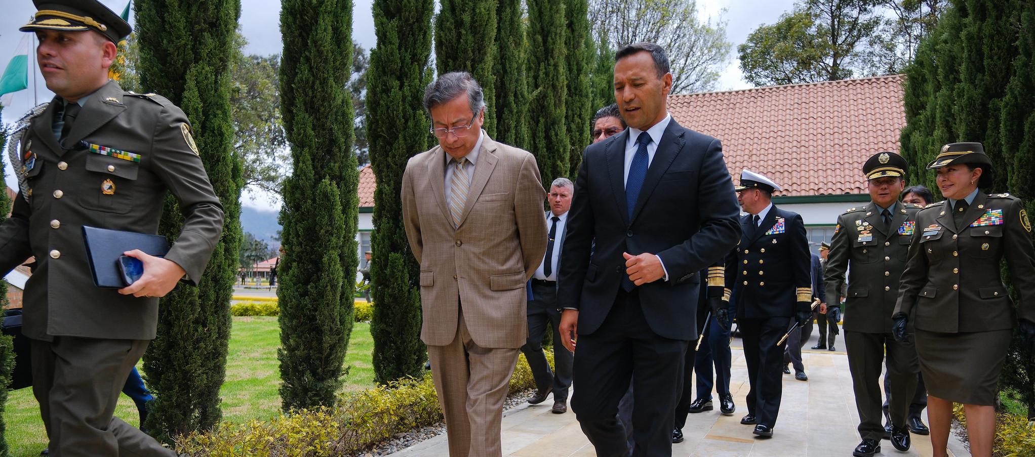 El Presidente Gustavo Petro y el Ministro de Defensa, Pedro Sánchez.