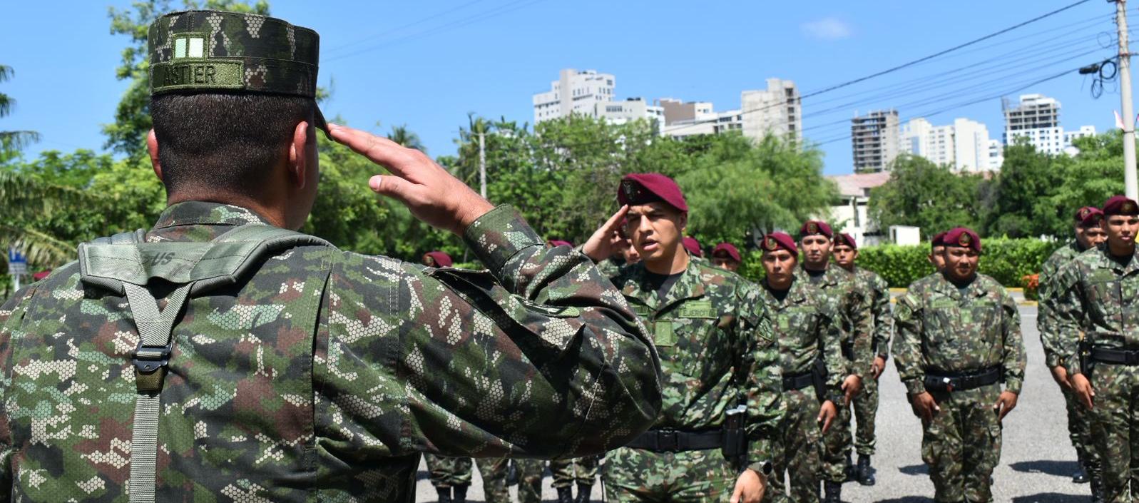 Soldados que brindarán seguridad en IV Cumbre CELAC.