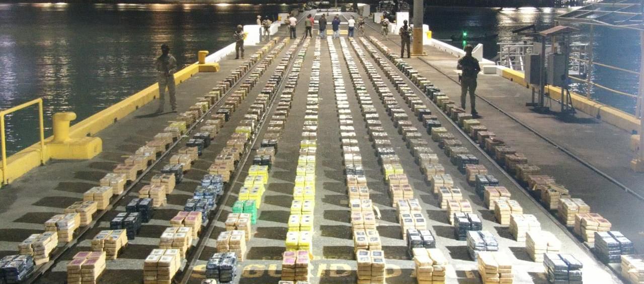  Distribuidos en 579 bultos con 11,562 paquetes de sustancia ilícitas.