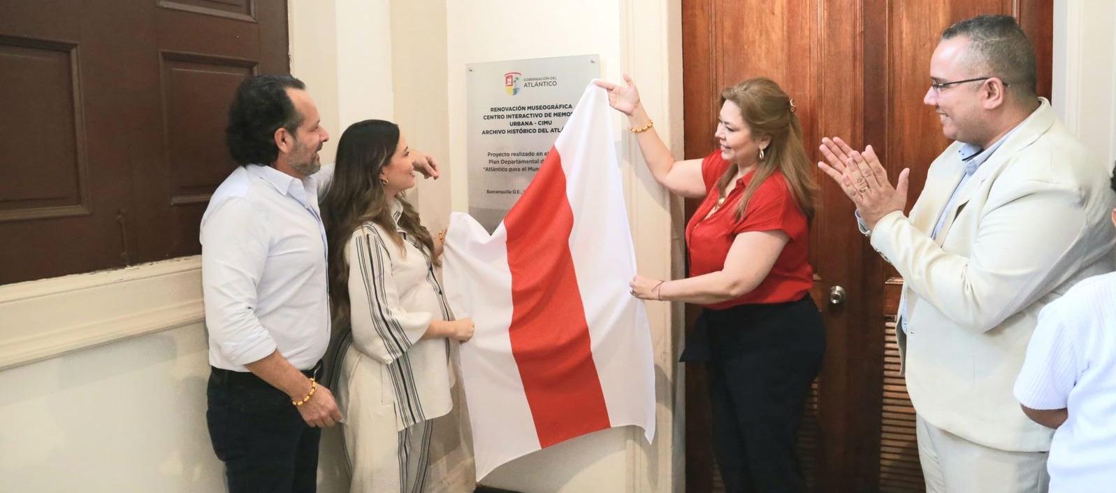 José Bedoya, director de la Fundación Santo Domingo; Verónica Cantillo, Secretaria de Cultura del Atlántico; Mireylle Juilliard, vicepresidente ejecutivo Cámara de Comercio, y Juan Pablo Mestre, director ejecutivo de Clena.
