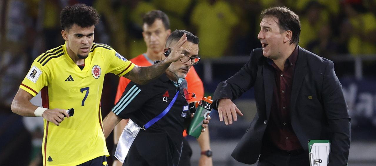 Luis Díaz y Néstor Lorenzo, técnico de la Selección Colombia. 