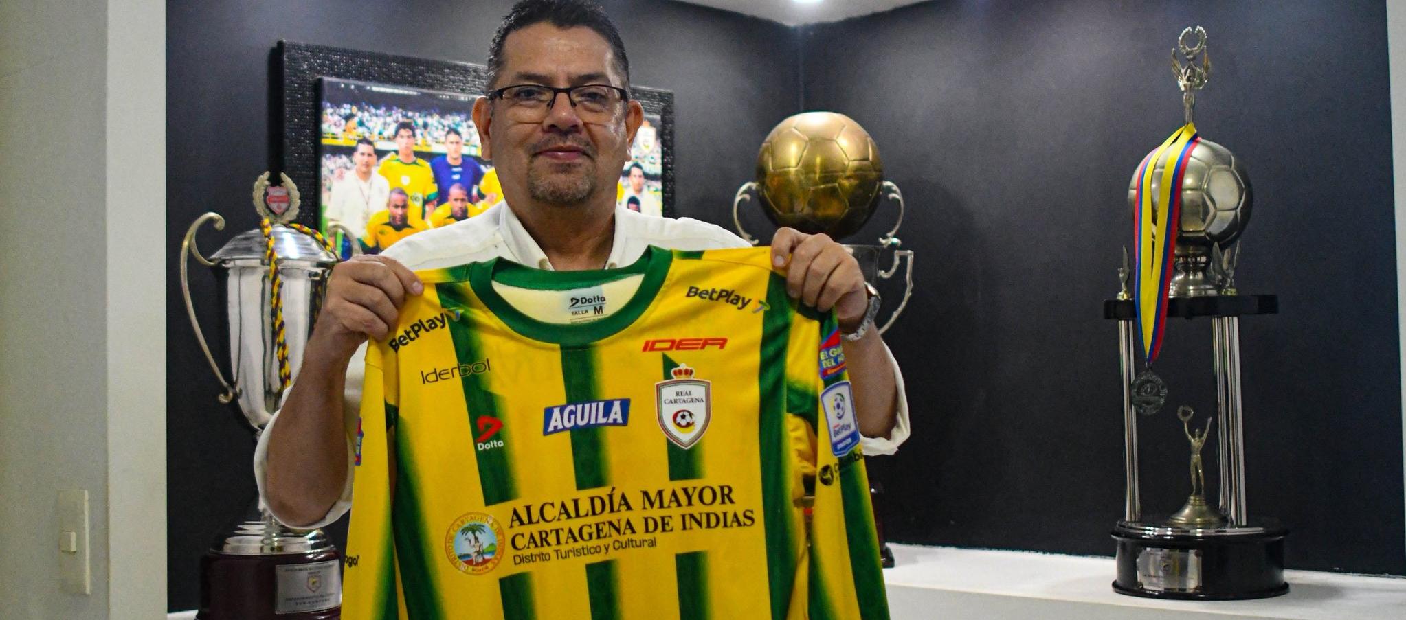 Álvaro Hernández aspira a lograr el ascenso con el Real Cartagena en 2026.