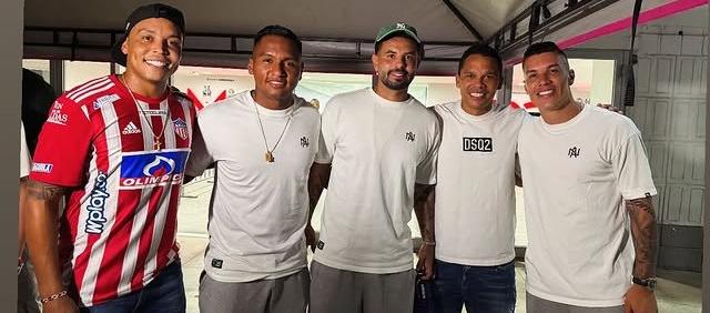 Muriel con camiseta del Junior al lado de Alfredo Morelos, Edwin Cardona, Carlos Bacca y Matheus Uribe. muriel con camiset del Junior al lado de Alfredo Morelos, Edwin Cardona, Carlos Bacca y Matheus Uribe. 