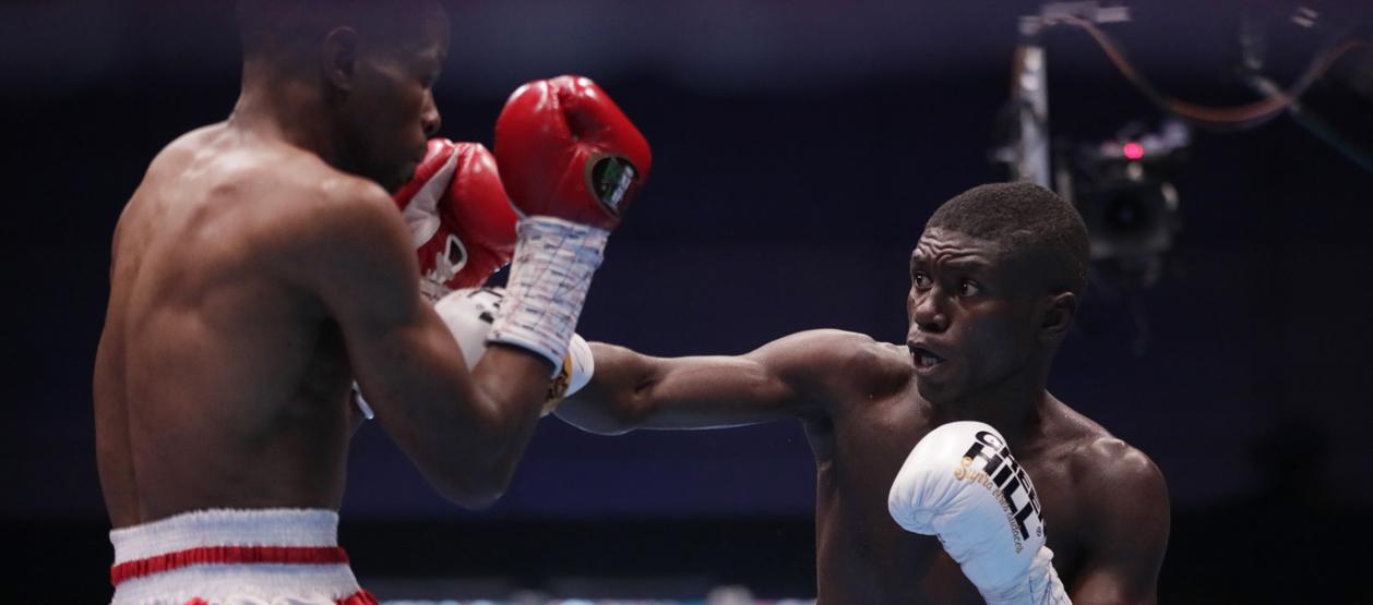 Yuberjen Martínez durante su combate el pasado 29 de octubre contra Juan Agüero.