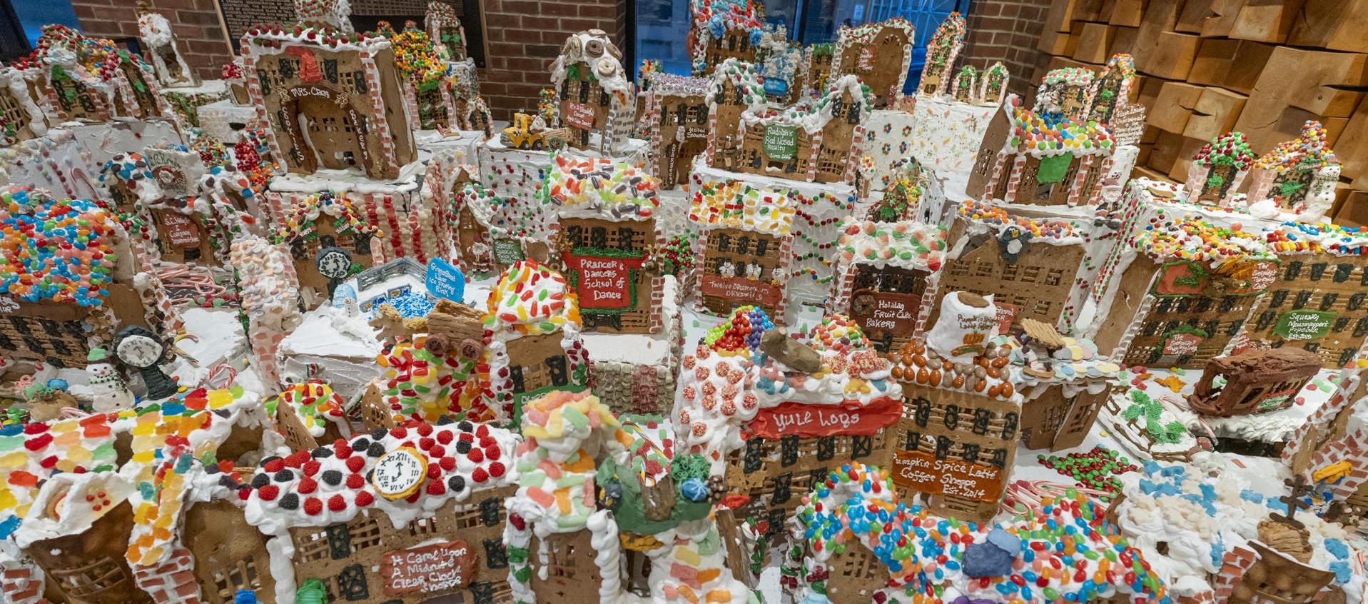 Las casas del pueblo de pan de jengibre más grandes del mundo.