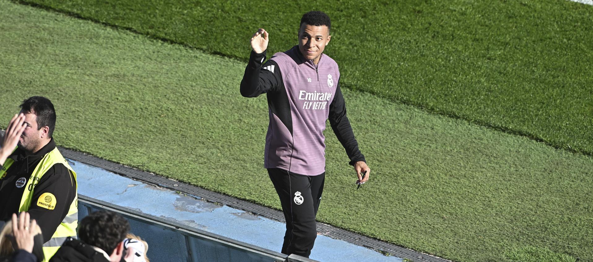 Kylian Mbappé en entrenamiento con Real Madrid.