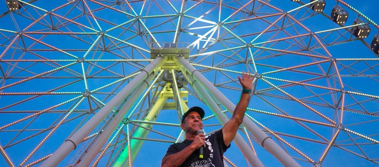 El alcalde Alejandro Char en la inauguración de la 'Luna del Río'. 