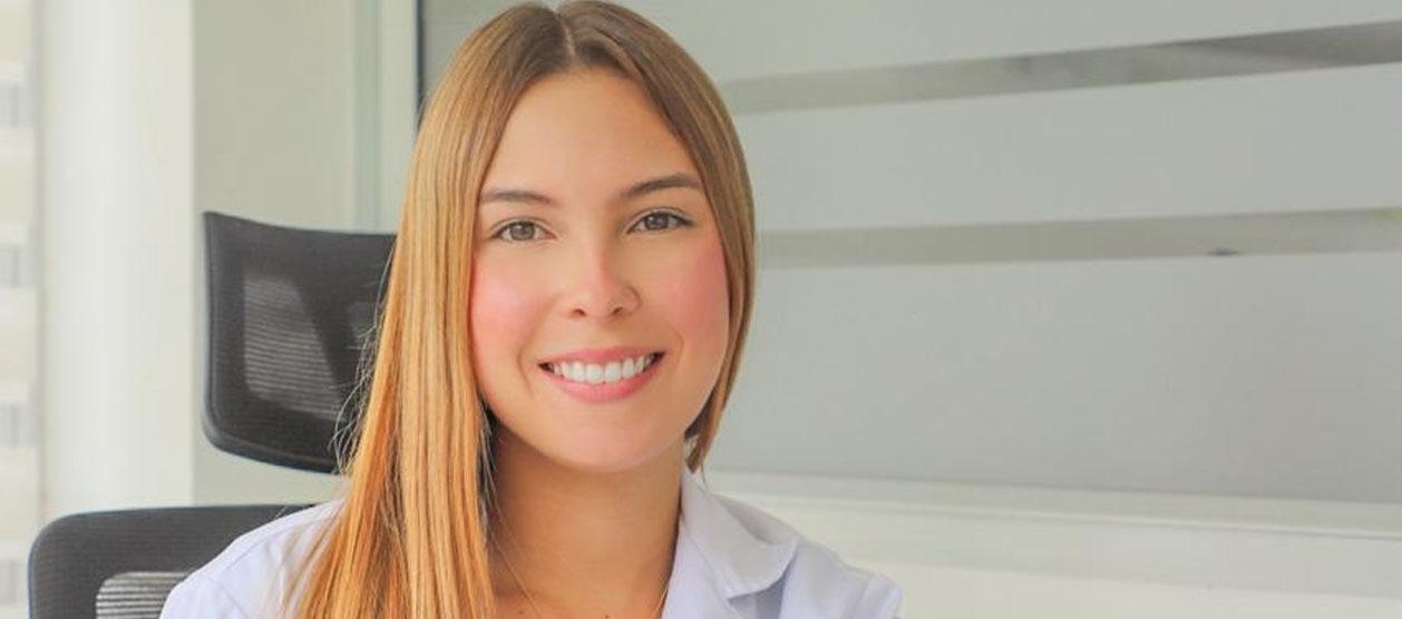 Antonella Scorza, Oftalmóloga