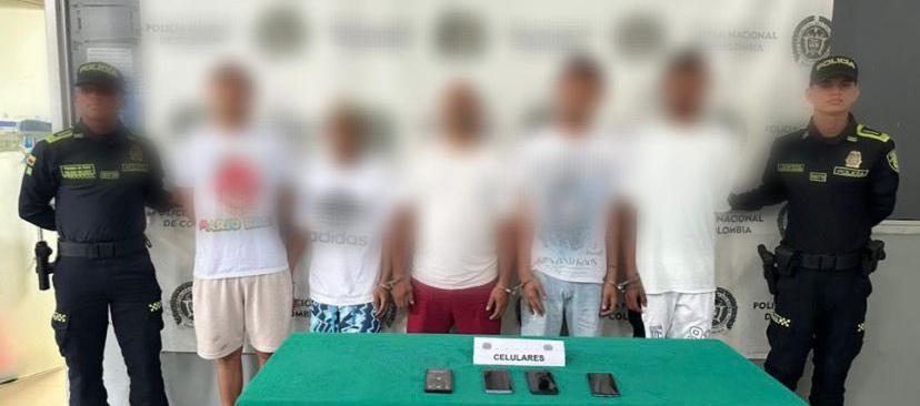 Cinco de los capturados mediantes orden judicial por parte de la Policía. 