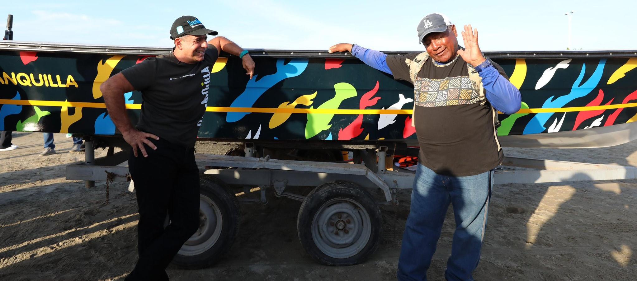 El Alcalde Alex Char junto a uno de los pescadores.