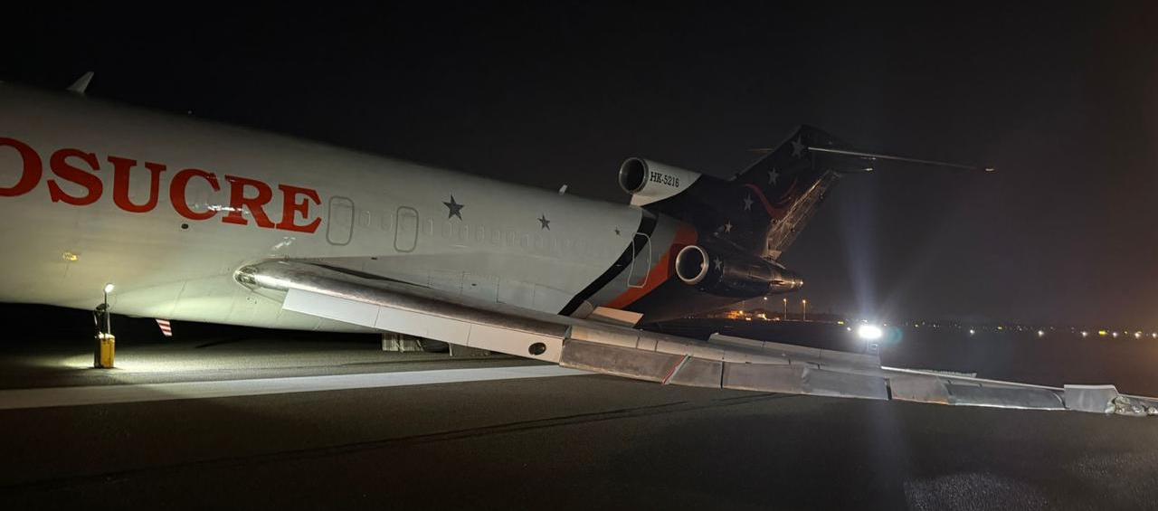 Así quedó el avión tras el incidente. 