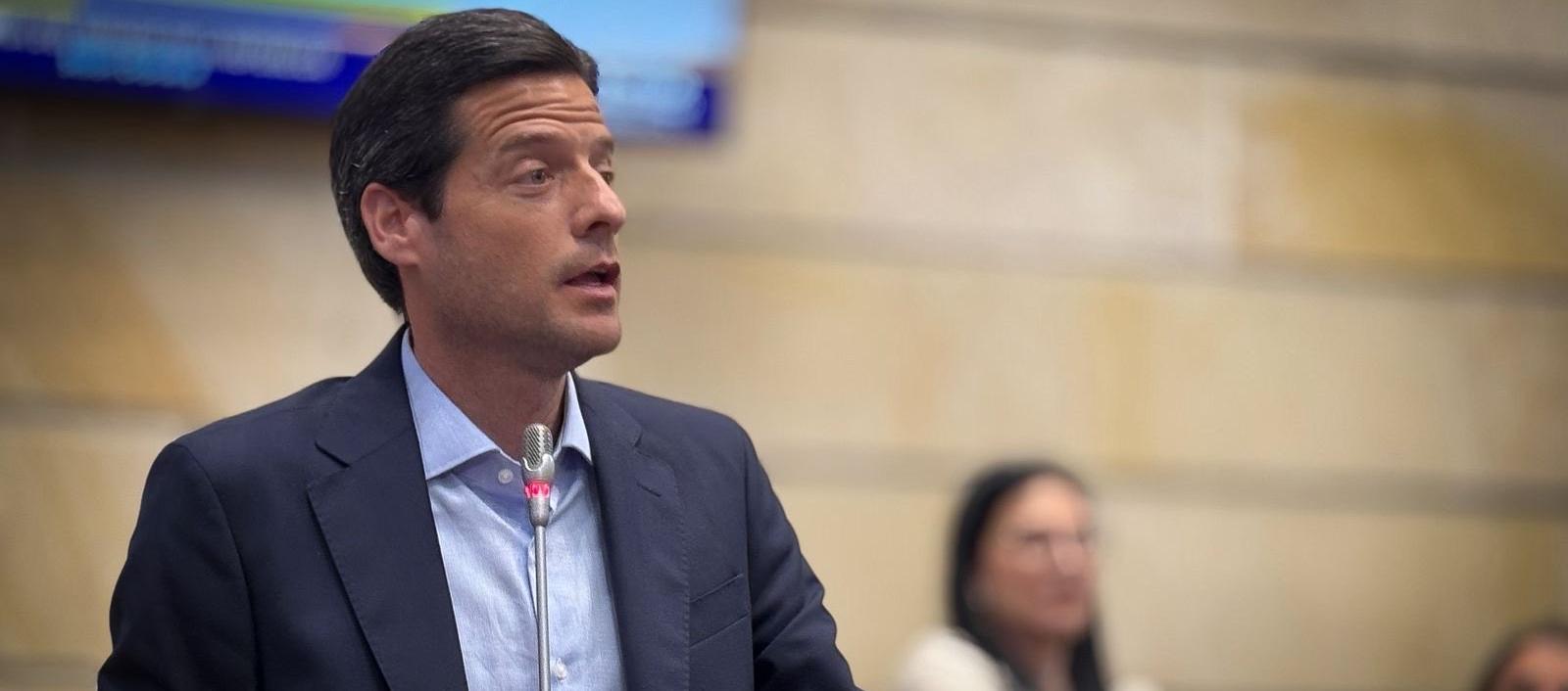 El senador Mauricio Gómez Amín.