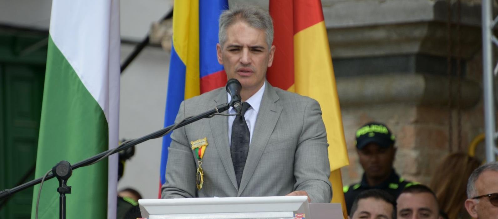 El Gobernador de Antioquia, Andrés Julián Rendón.