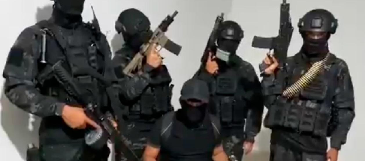 Grupo armado que amenaza a más de 100 personas. 