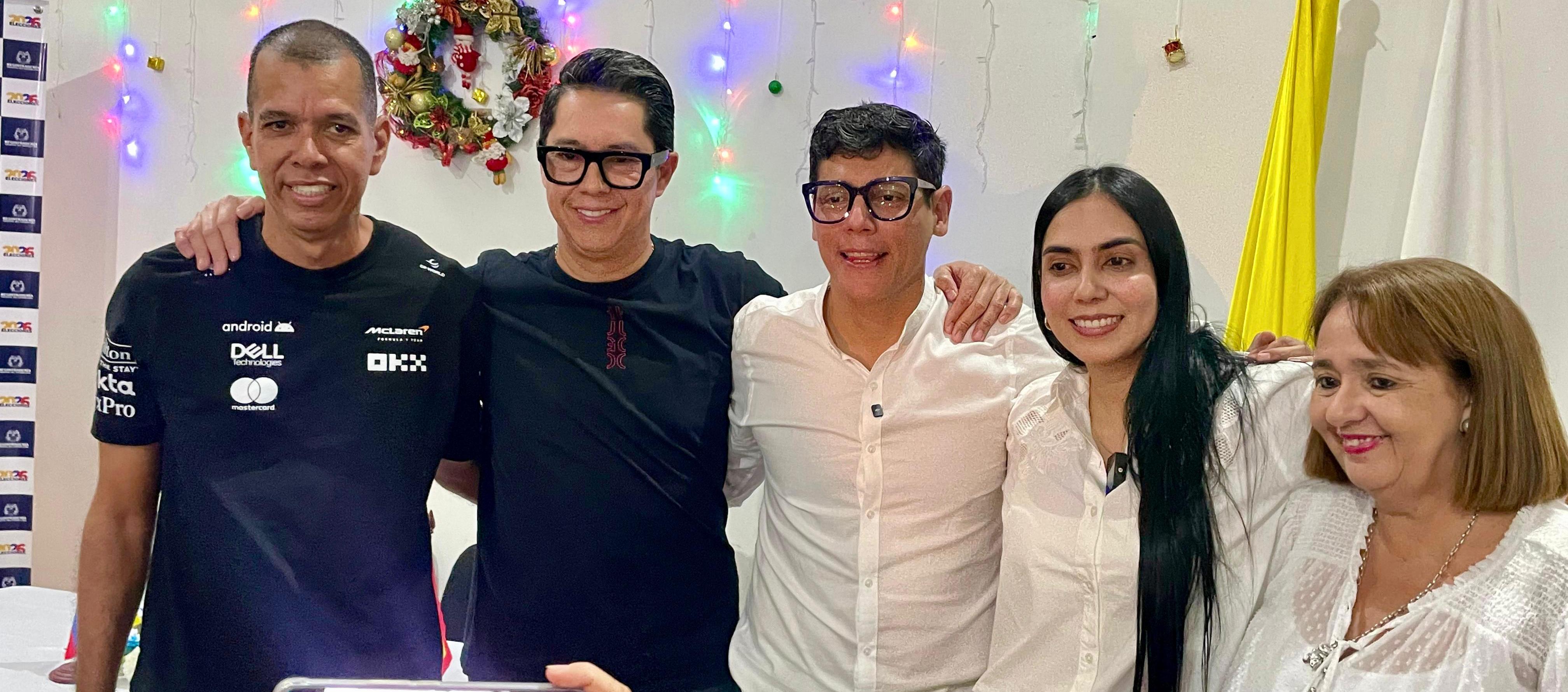 El senador Pedro Flórez acompañando la inscripción de Jaime Santamaría.