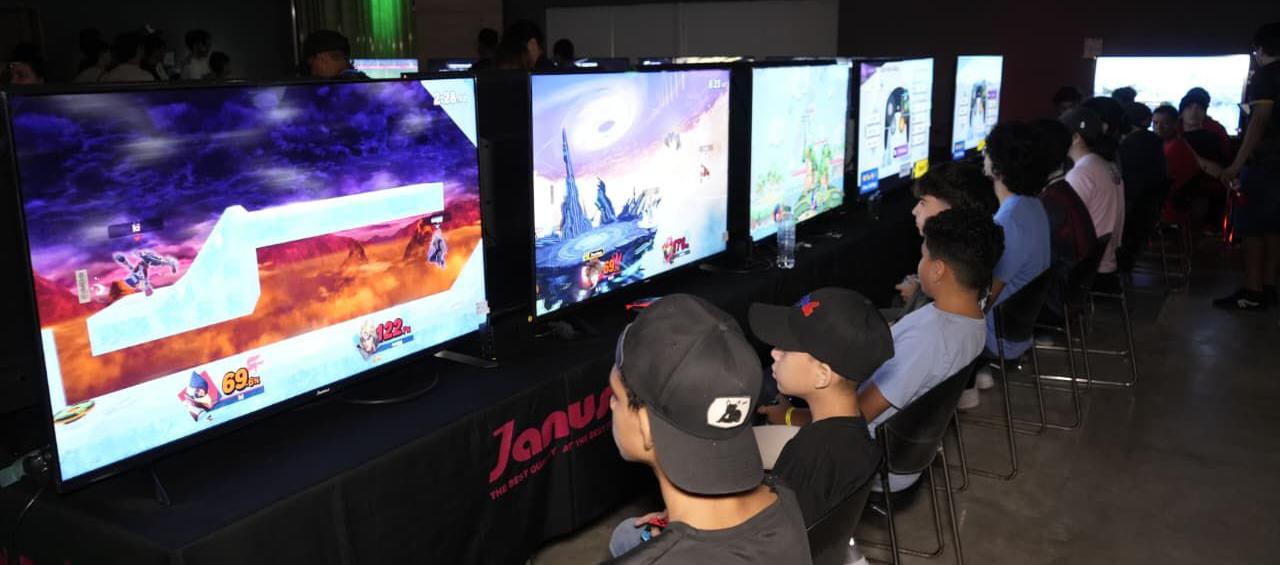 Jugadores en la GamerCon.