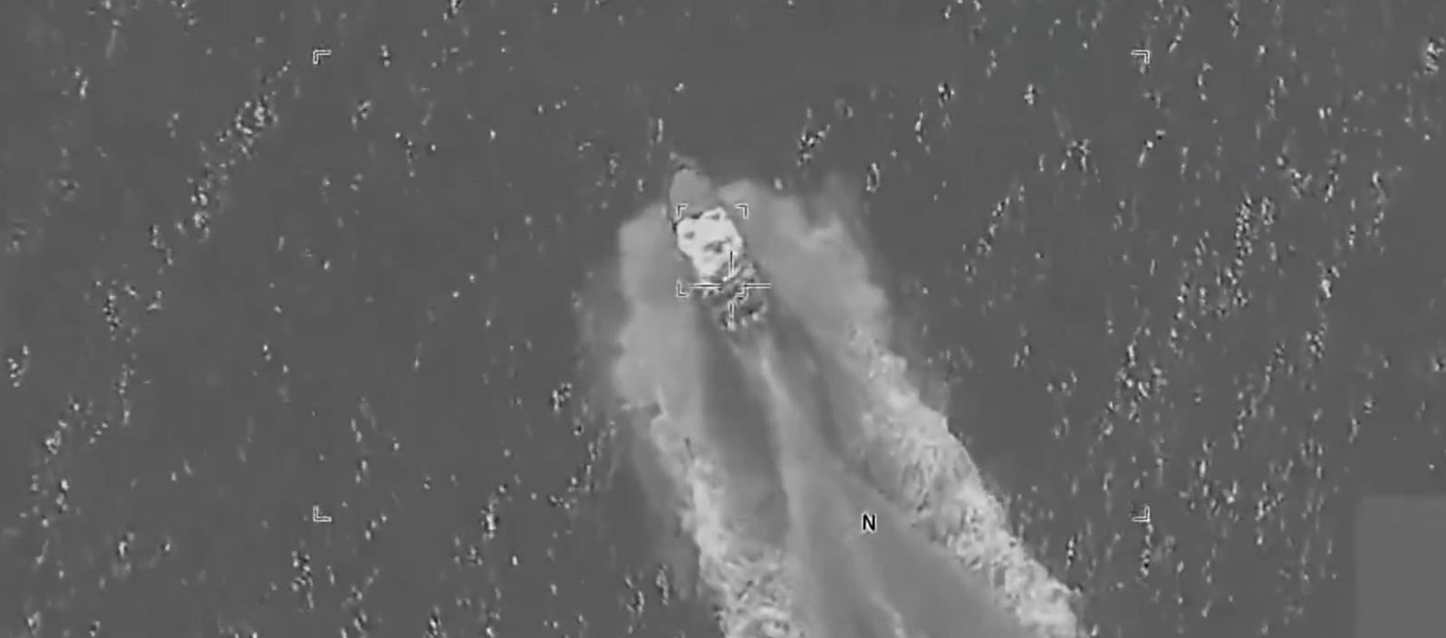 Una de las lanchas atacadas.