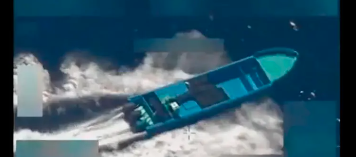 Una de las lanchas atacadas por Estados Unidos. 