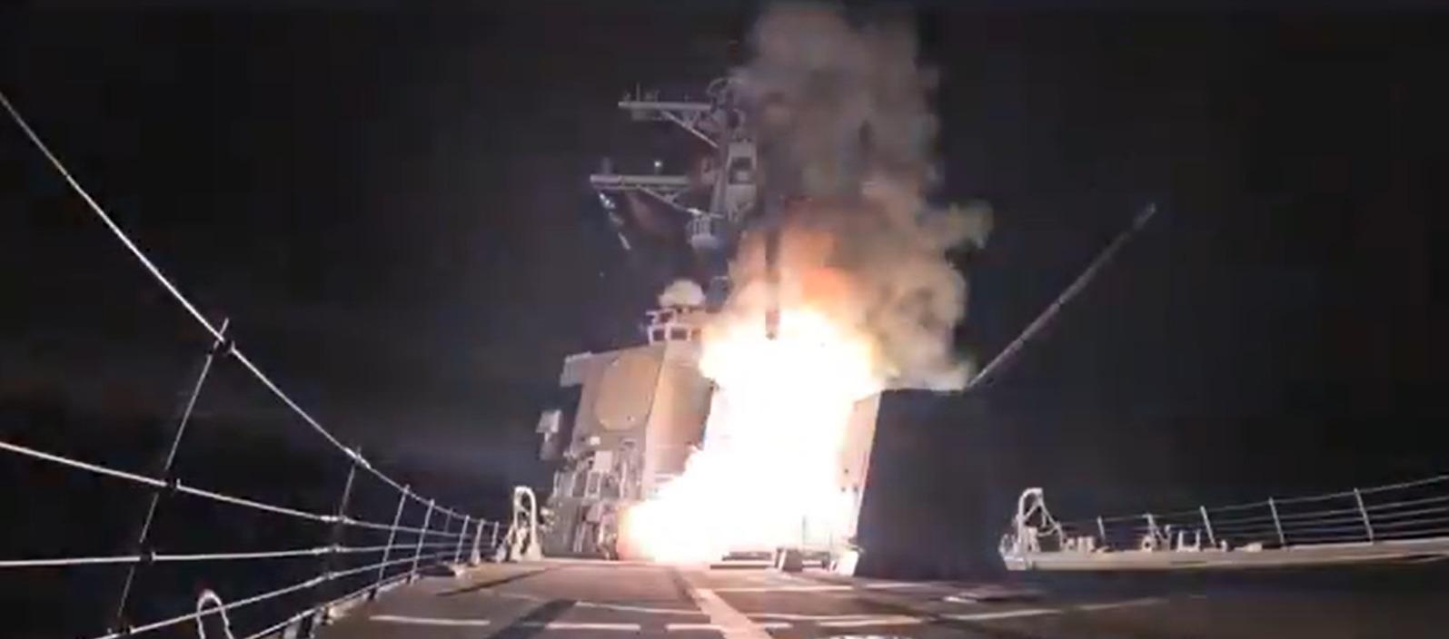 Lanzamiento de un misil por parte de Estados Unidos.