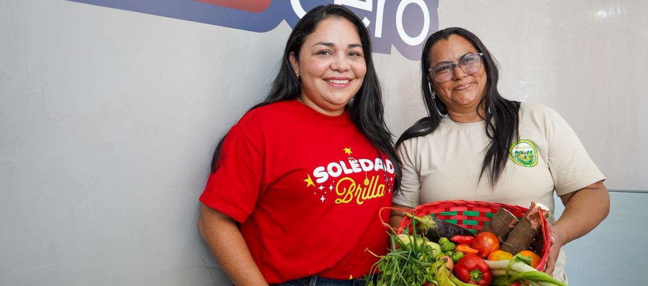 Lily Reyes, Secretaria de Planeación de Soledad, y Lorena Navarro, Representante Agrocaribe.