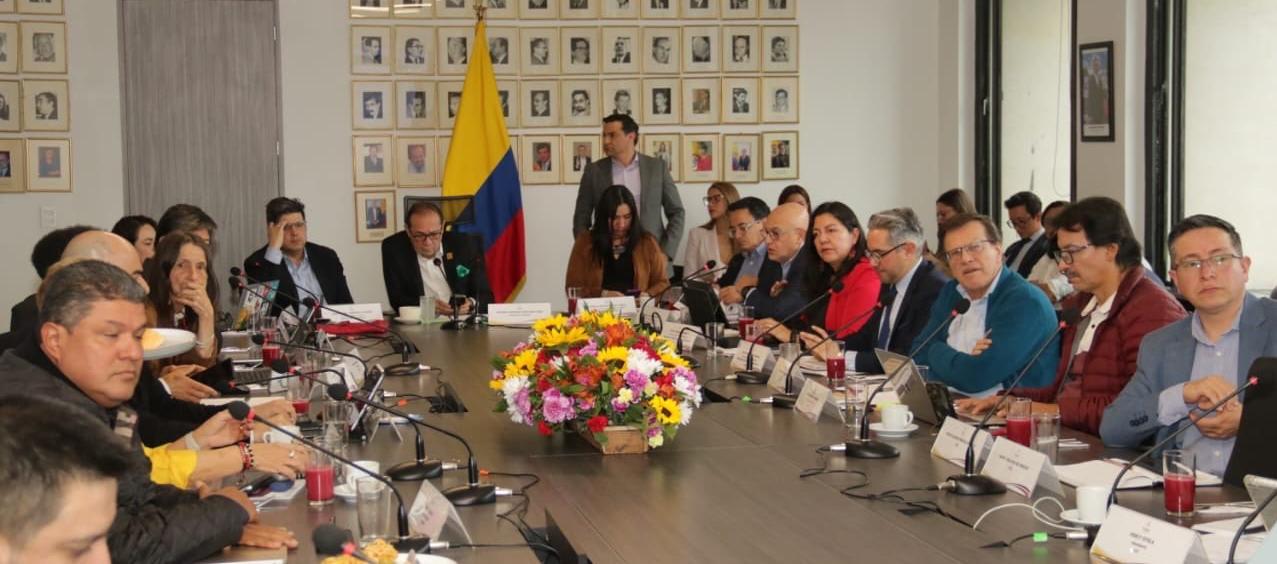 Mesa de concertación del salario mínimo.