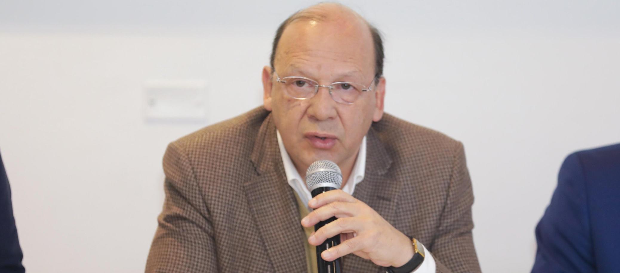 El Ministro de Hacienda, Germán Ávila.