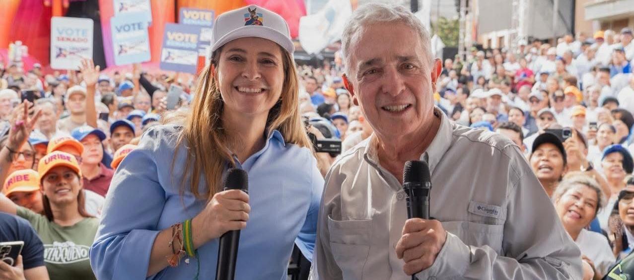 Paloma Valencia y Álvaro Uribe