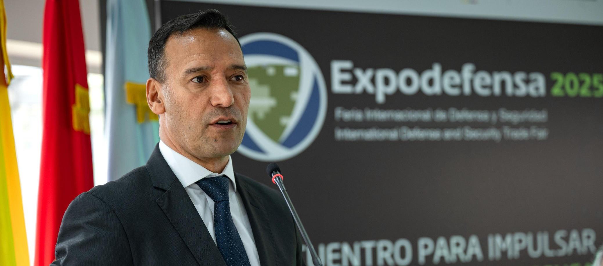 Pedro Sánchez, ministro de Defensa.