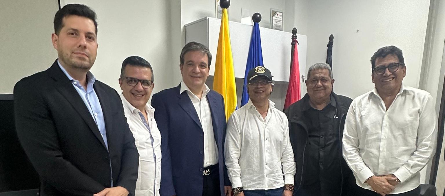 El Presidente Gustavo Petro con empresarios en Cúcuta.