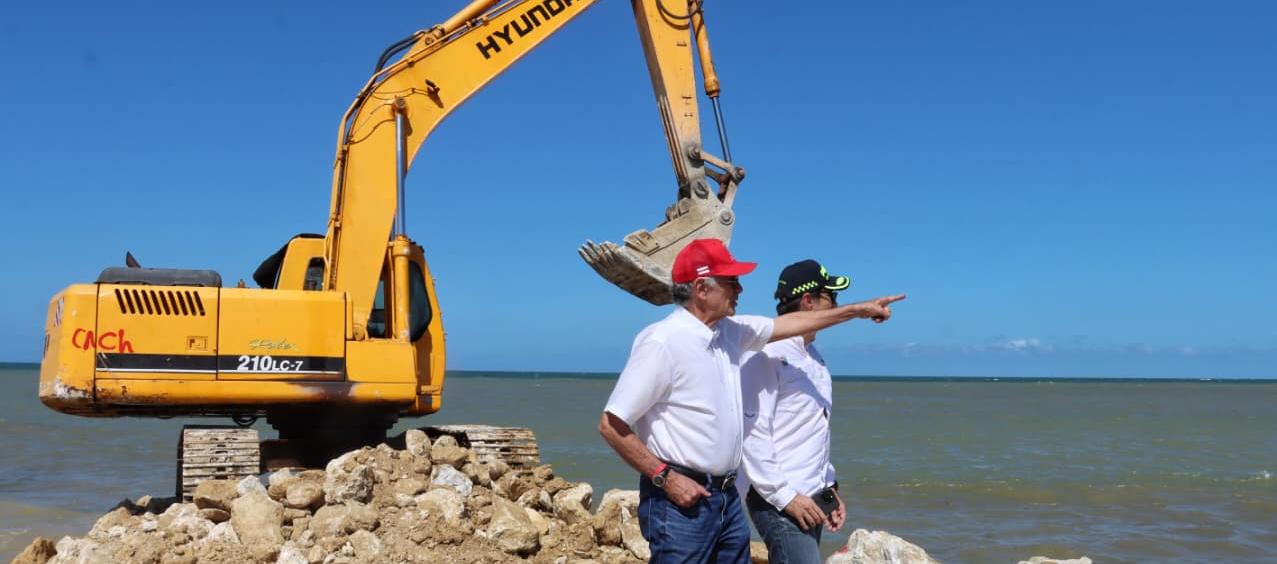 Gobernador Eduardo Verano y el secretario del Interior, José Antonio Luque, en la inspección de las obras.