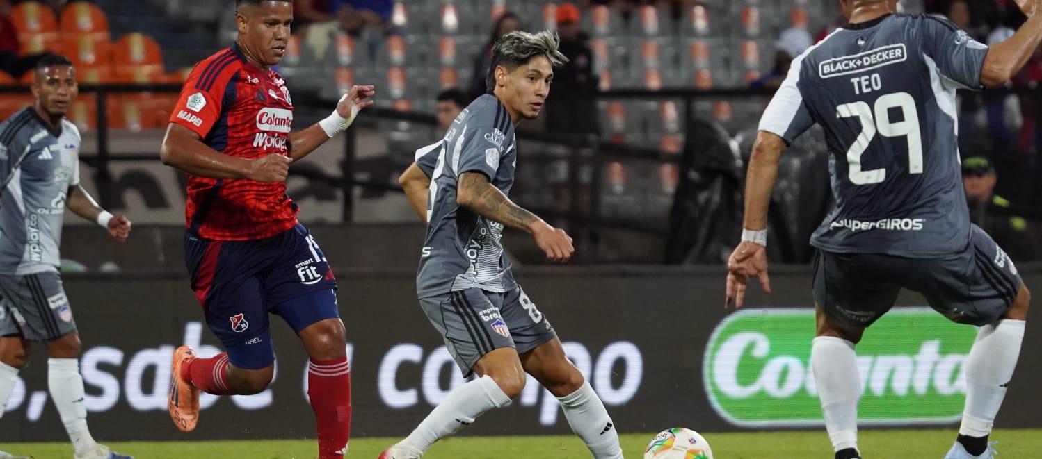 Bryan Castrillón entró en el segundo tiempo y marcó el gol del descuento de Junior ante Medellín.