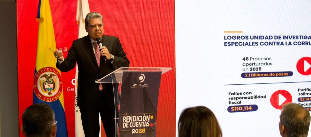 Contralor Carlos Hernán Rodríguez 