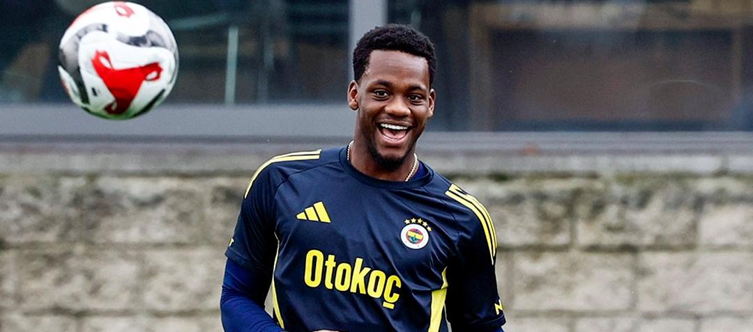 El colombiano Jhon Jáder Durán, delantero del Fenerbahçe.