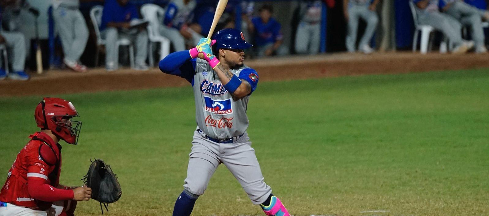 Jordan Díaz bateó un jonrón de dos carreras ante Julio Teherán. 