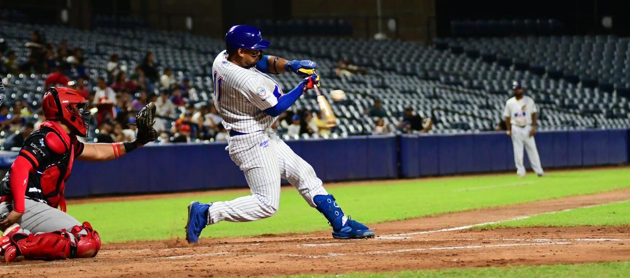 Fabián Pertuz produjo la primera carrera de Caimanes con un jonrón. 