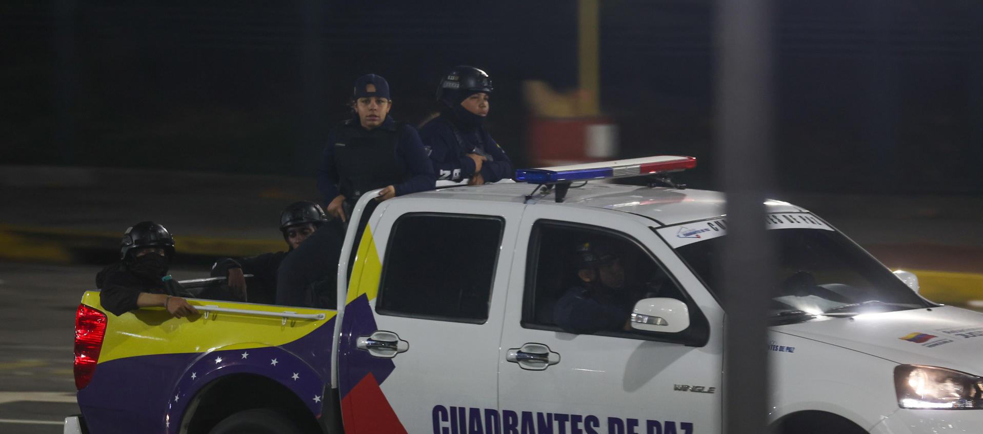 Autoridades venezolanas en las calles de Caracas.