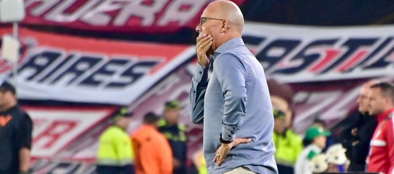 El técnico de Junior, Alfredo Arias.